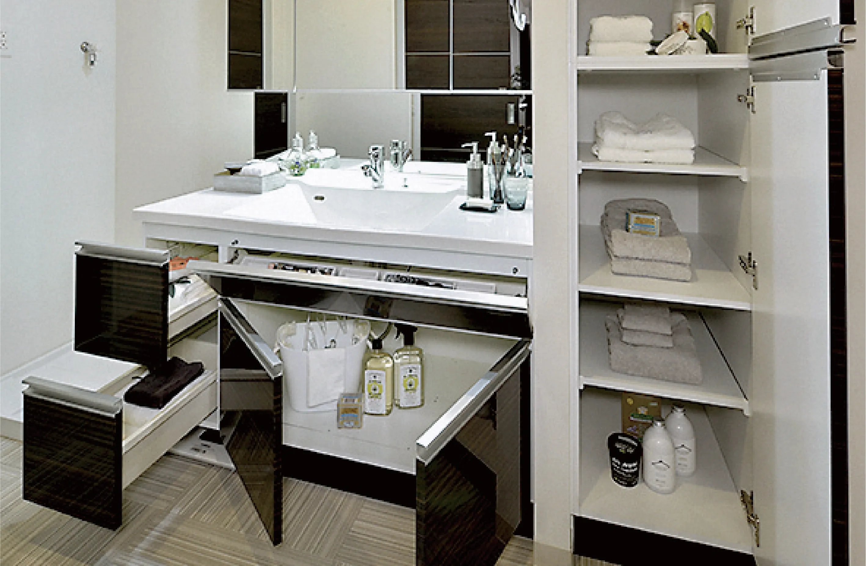 Washroom Storage (Linen Storage) Wise Stem Court Asato Station Aya Residence