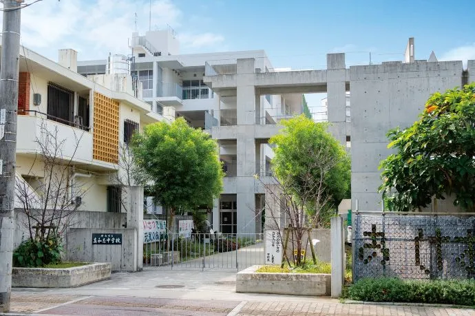 Municipal Makazushi Junior High School Wise Stem Court Asato Station Aya Residence