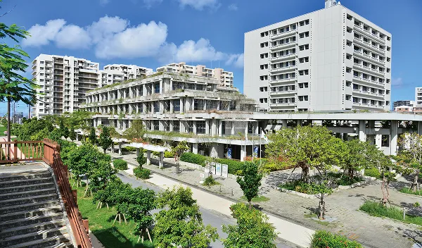 Image image of Yui Rail "Omoromachi" station| In front of Wizesem Court Shuri Gibo Station